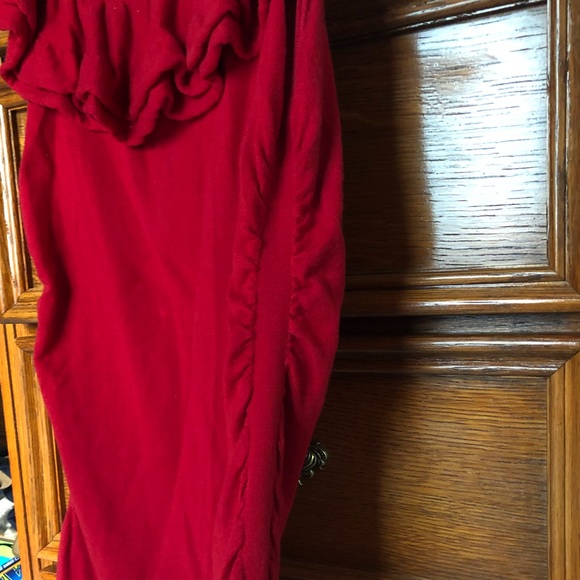 ♥️Red Ruffled Tank Top♥️ - Picture 4 of 7